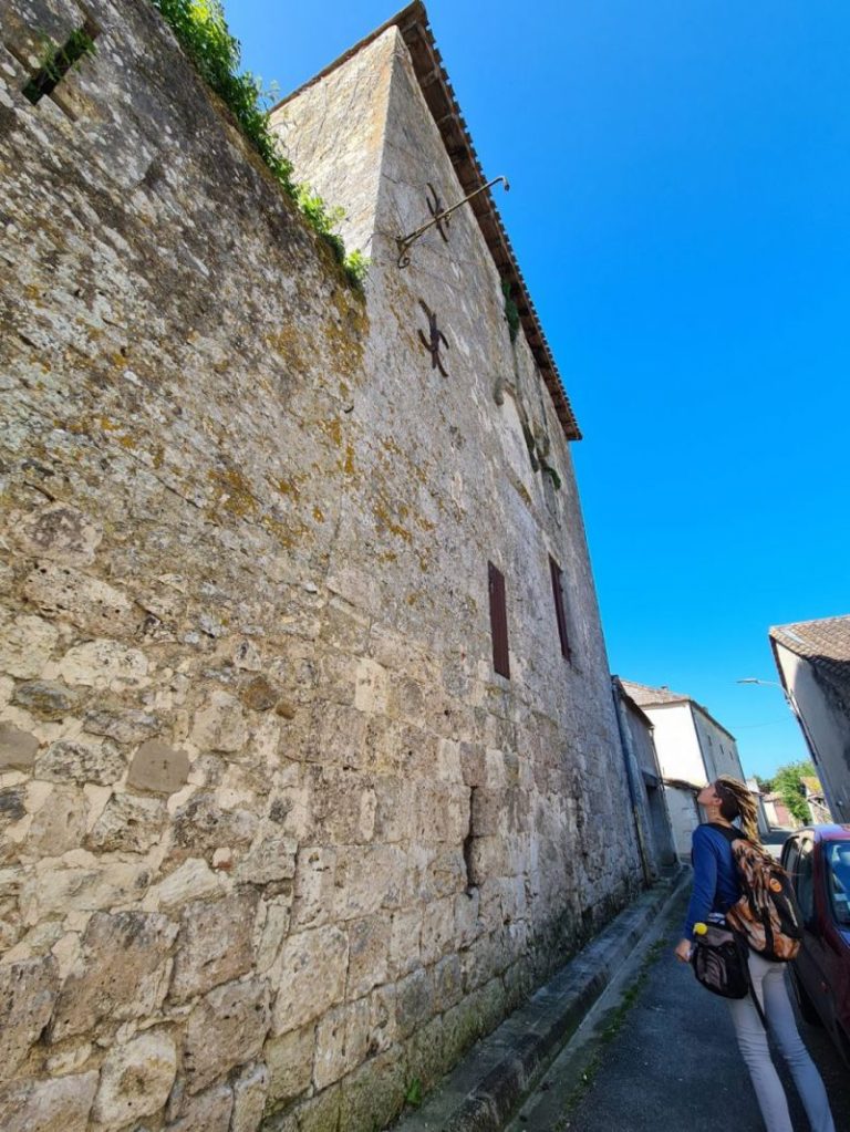 Le Guide du LotetGaronne donne l’envie de visiter le village La